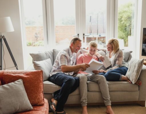 9 Tips to Help Your Teen Choose a College Degree in 2023